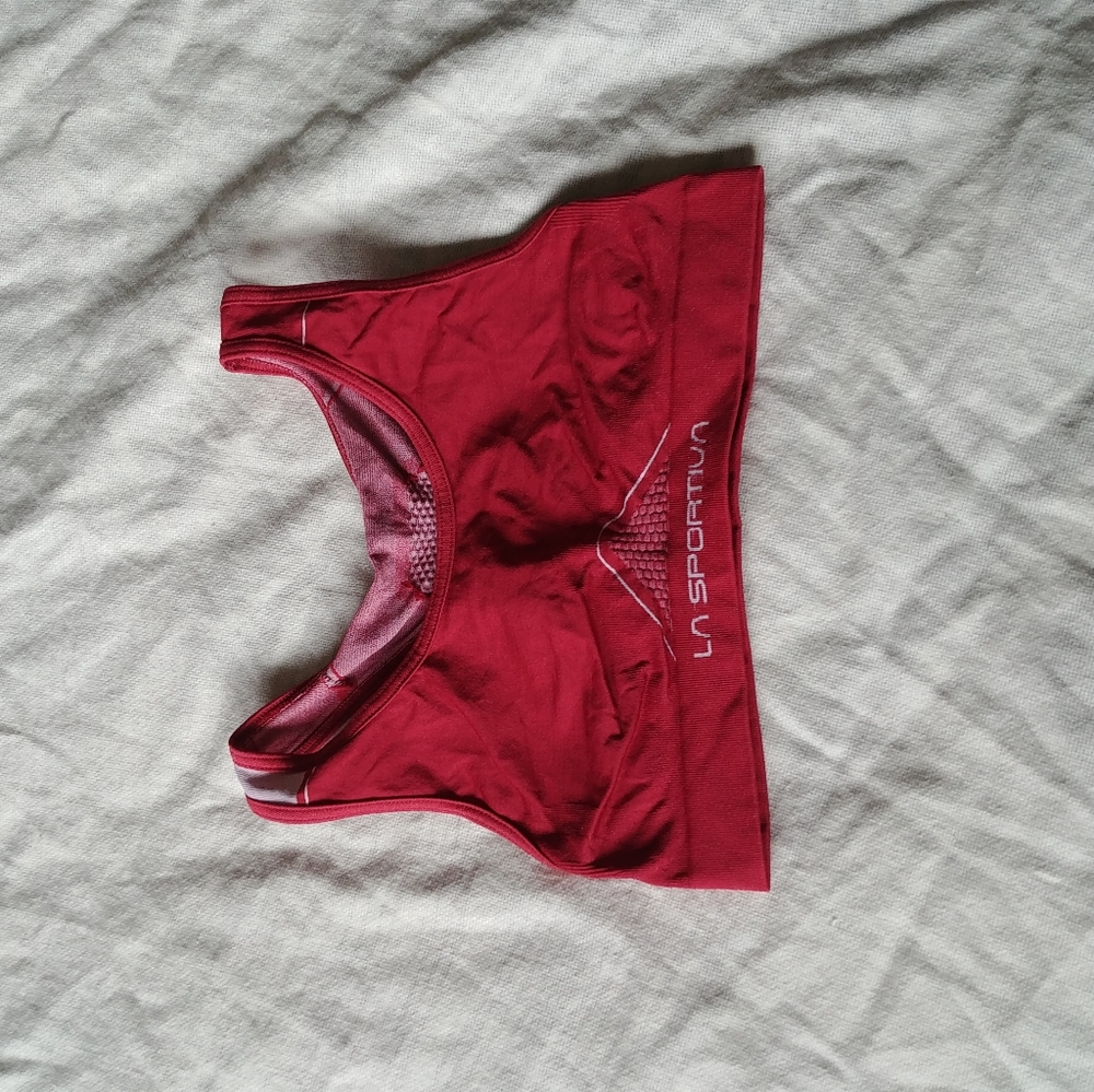 La Sportiva Red Sports Bra Small 32C-D